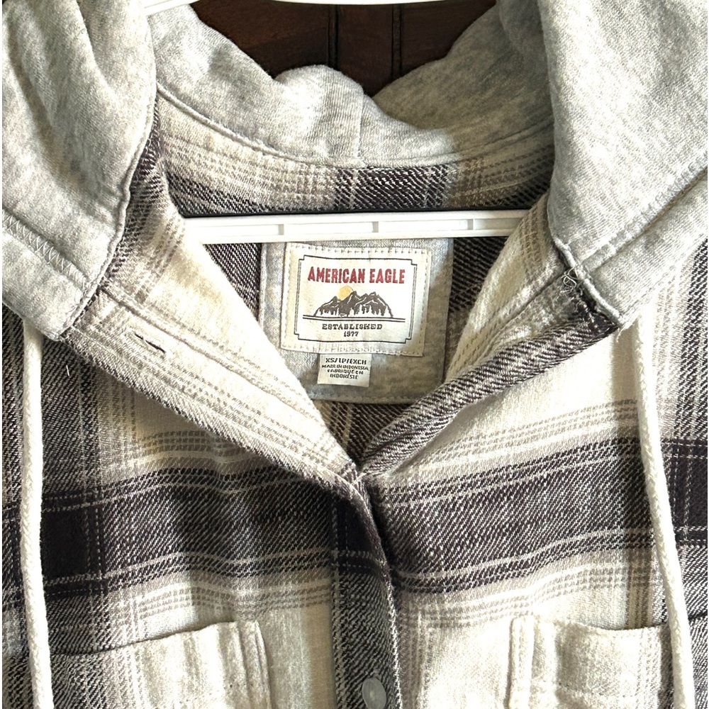 AE Women’s American Eagle Hooded Destroyed Flannel Button Down Shirt Hoodie XS - Picture 4 of 8